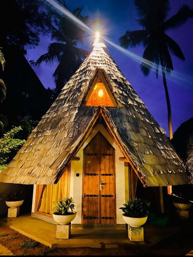 Turtle Wood Cabin Tangalle Exterior foto