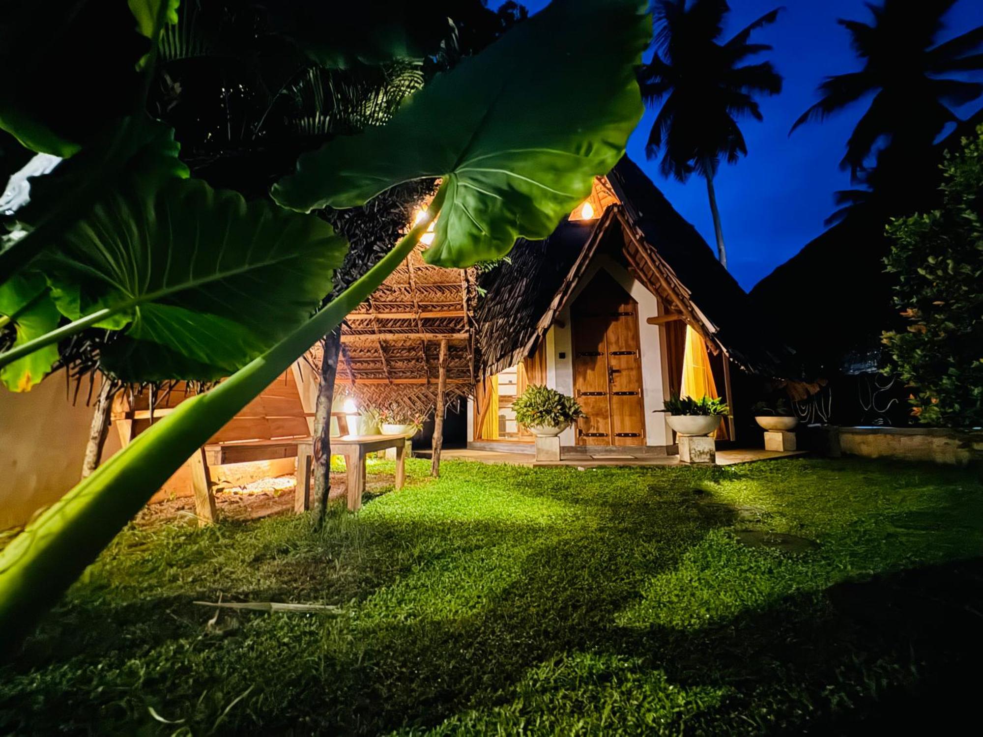 Turtle Wood Cabin Tangalle Exterior foto