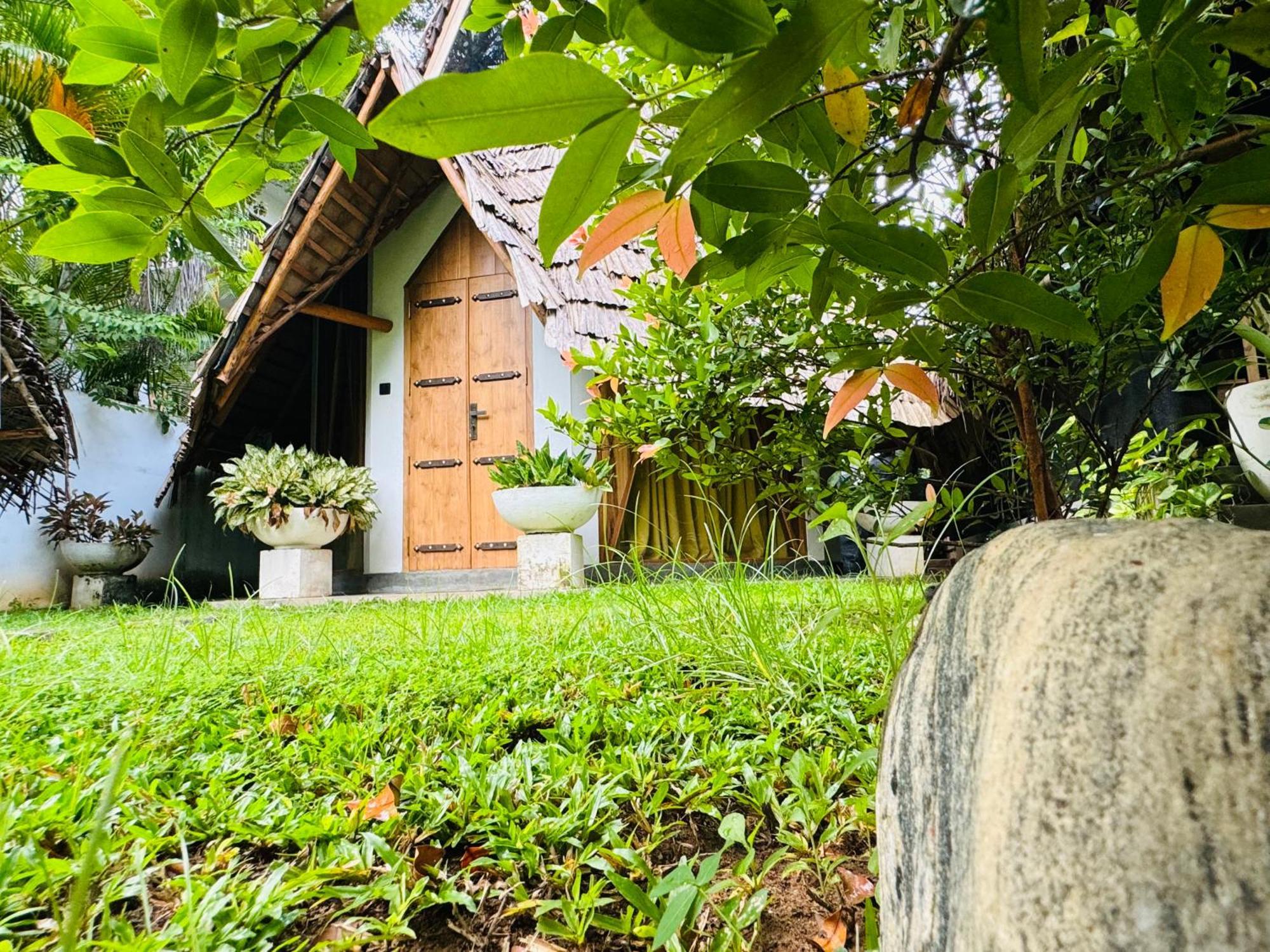 Turtle Wood Cabin Tangalle Exterior foto